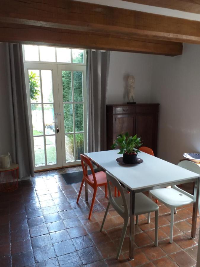 Maison de vacances, Gîte Le vieux Logis à Profondeville Exterior foto