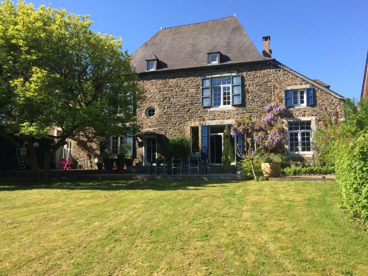Maison de vacances, Gîte Le vieux Logis à Profondeville Exterior foto