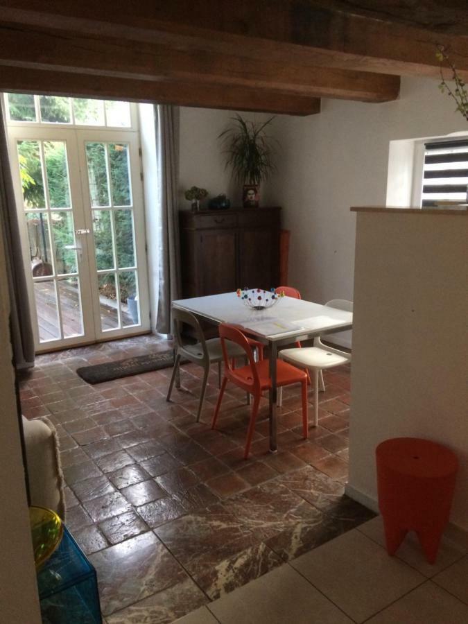 Maison de vacances, Gîte Le vieux Logis à Profondeville Exterior foto